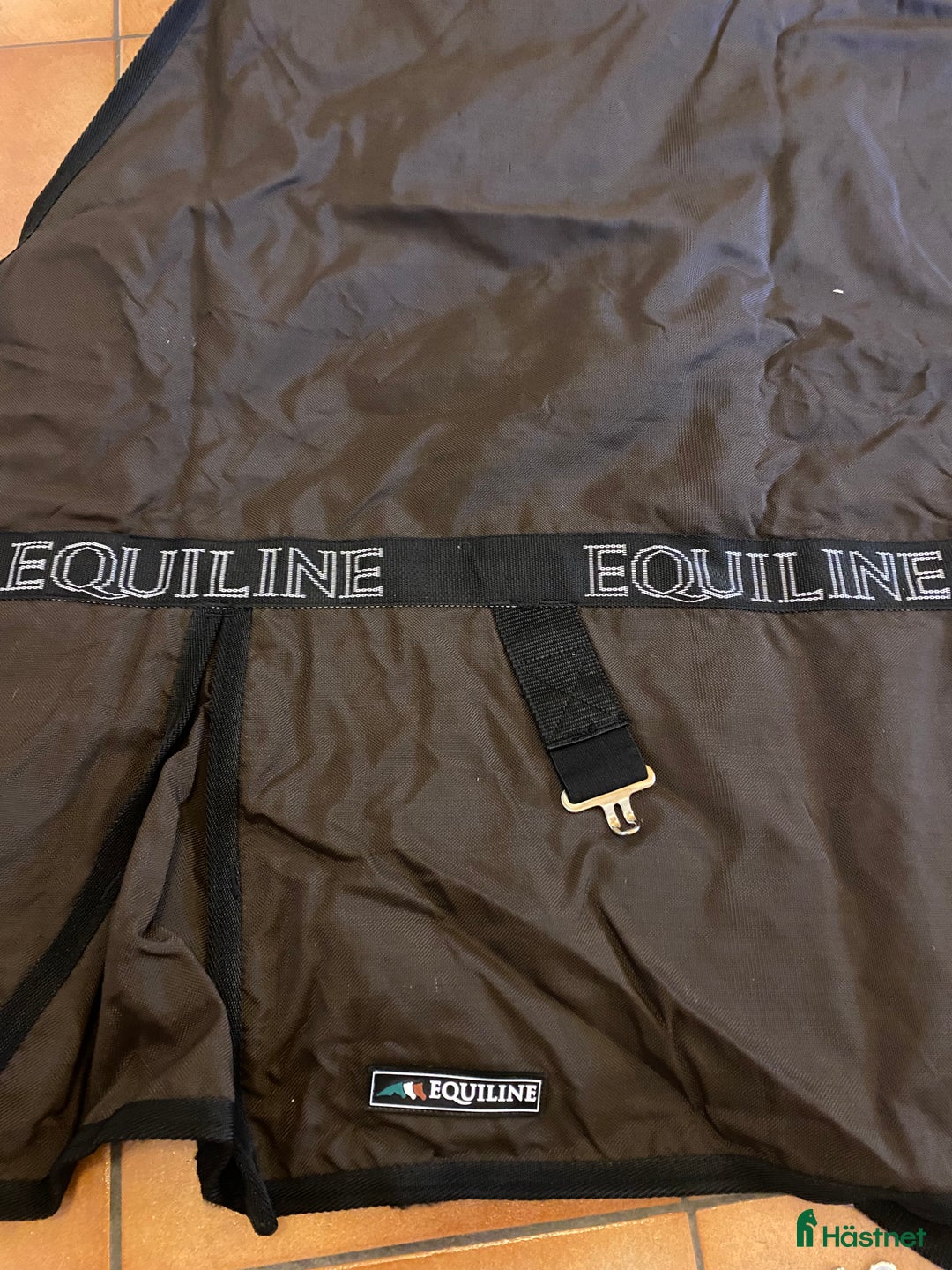 Täcken hästutrustning till salu: Täcken i Huskvarna - Annons 2