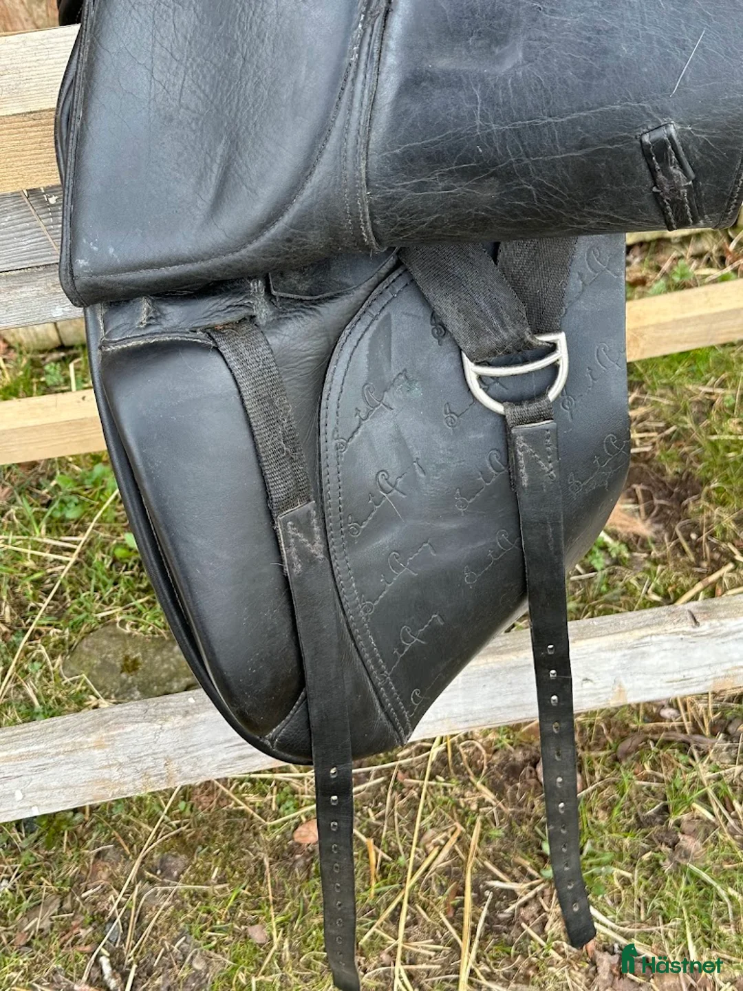 Sadlar hästutrustning till salu: Santa Cruz Arthur de Luxe i Blidsberg - Annons 5