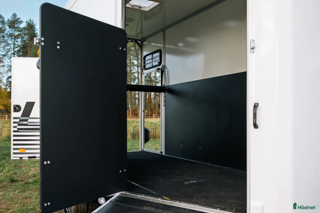 Hästtransporter  fordon & transport till salu: Lanseringskampanj Umesläp B50 2026 i Bygdsiljum - Annons 4