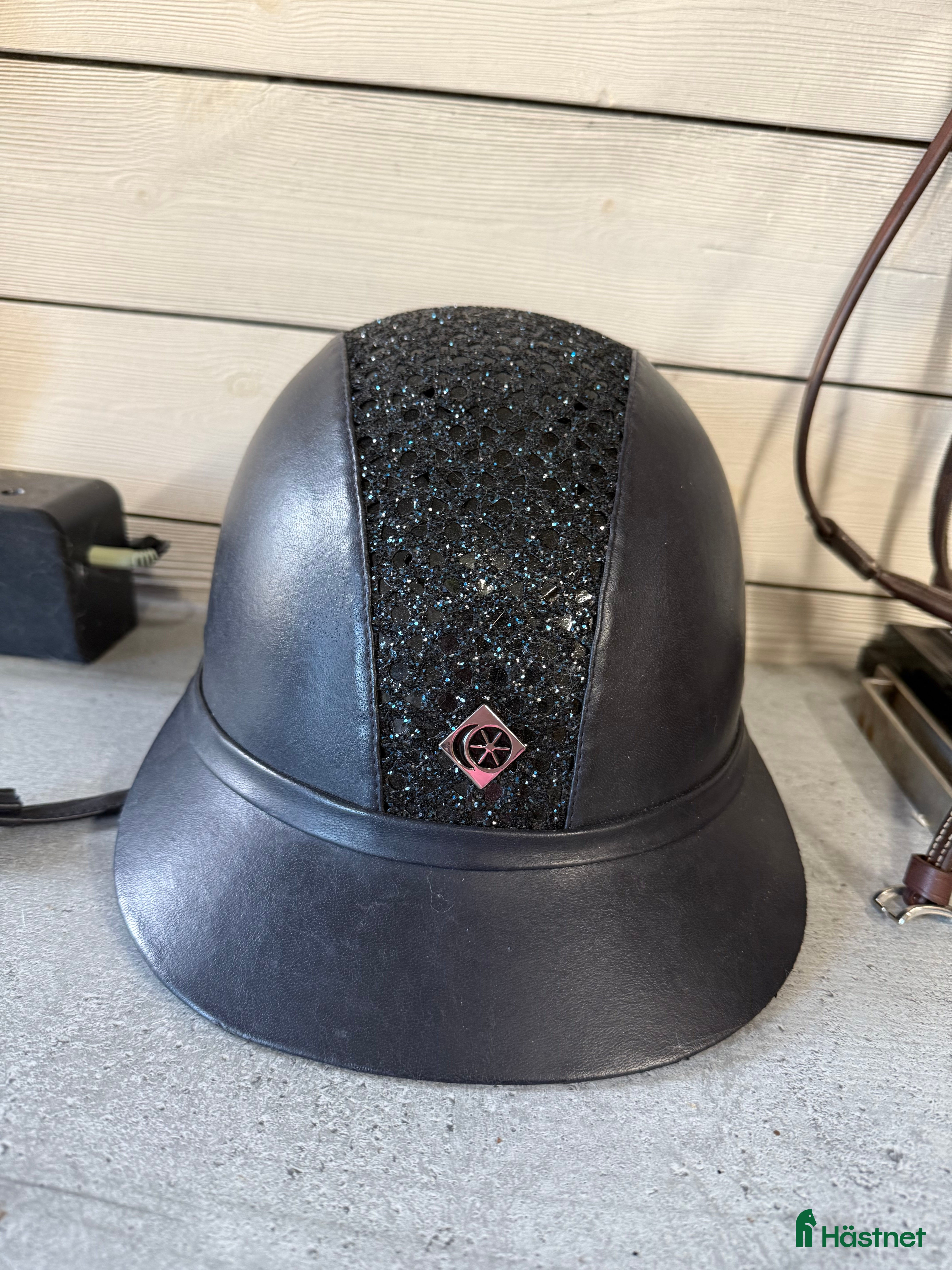 Hjälmar ryttarutrustning till salu: Charles Owen sp8 i Dalsjöfors - Annons 22