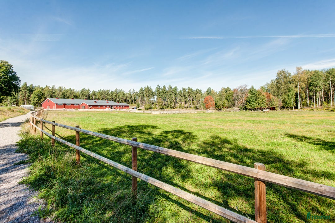  hästgårdar till salu: Charmigt stall i lantlig idyll, vackert renoverat! i Edsbro - Annons 30