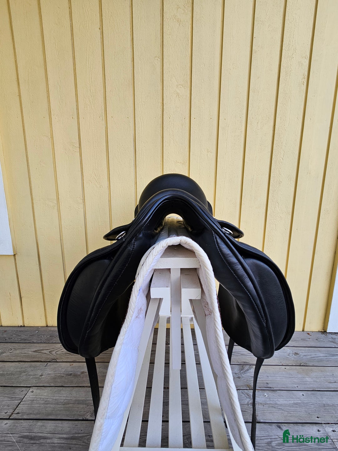 Sadlar hästutrustning till salu: Dressyrsadel 16,5 M bom i Sigtuna - Annons 2