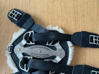 Sadeltillbehör hästutrustning till salu: Advantage Jeremy Rudge sadelgjord i Uppsala - Annons 1