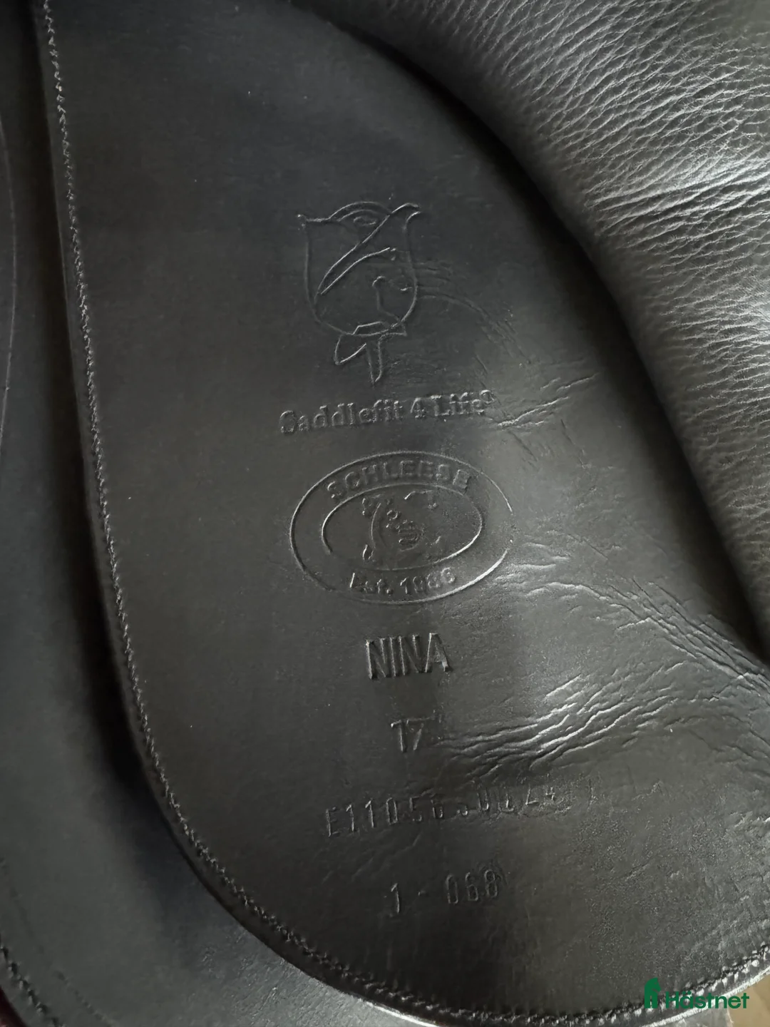 Sadlar hästutrustning till salu: Schleese dressyrsadel  i Vara - Annons 3