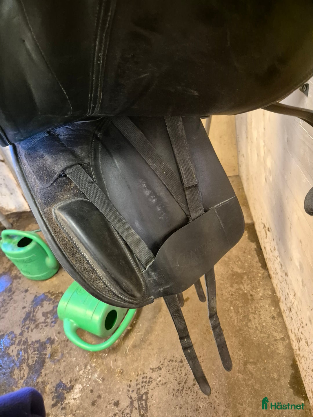 Sadlar hästutrustning till salu: Dressyrsadel Bates cair i Lyckeby - Annons 4