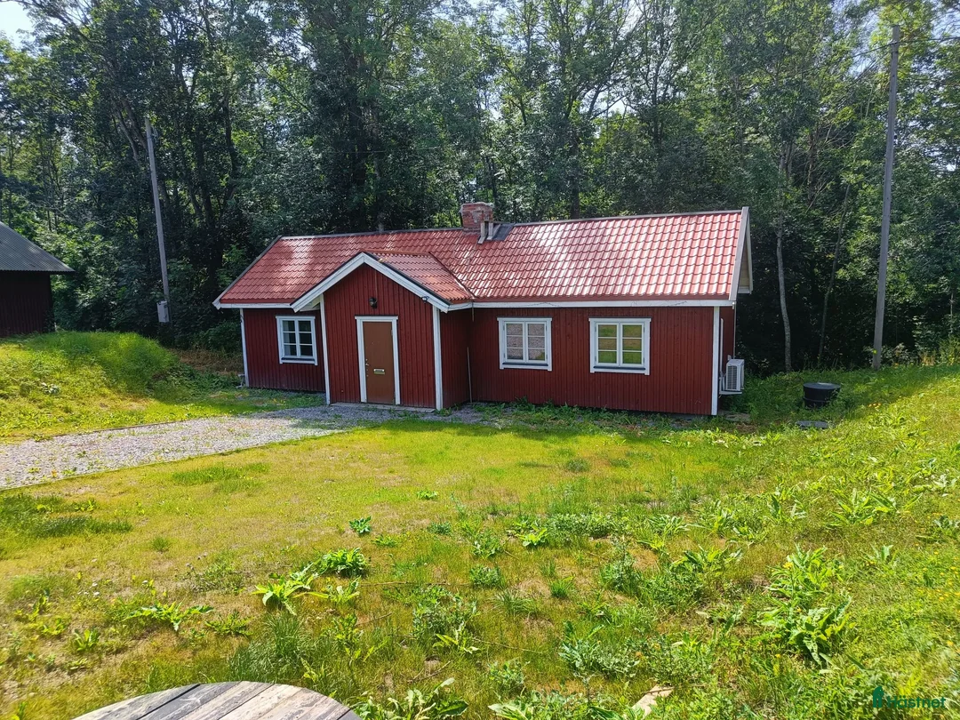 stallplats finnes: Stall med bostad uthyres i Upplands Väsby - Annons 1