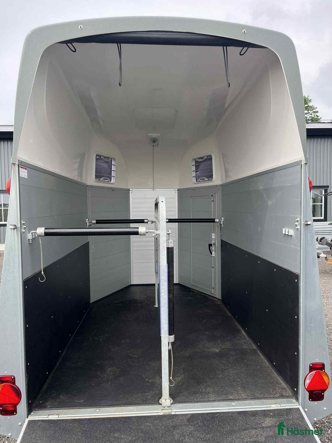 Hästtransporter  fordon & transport till salu: Mycket fin hästtransport  i Löderup - Annons 3