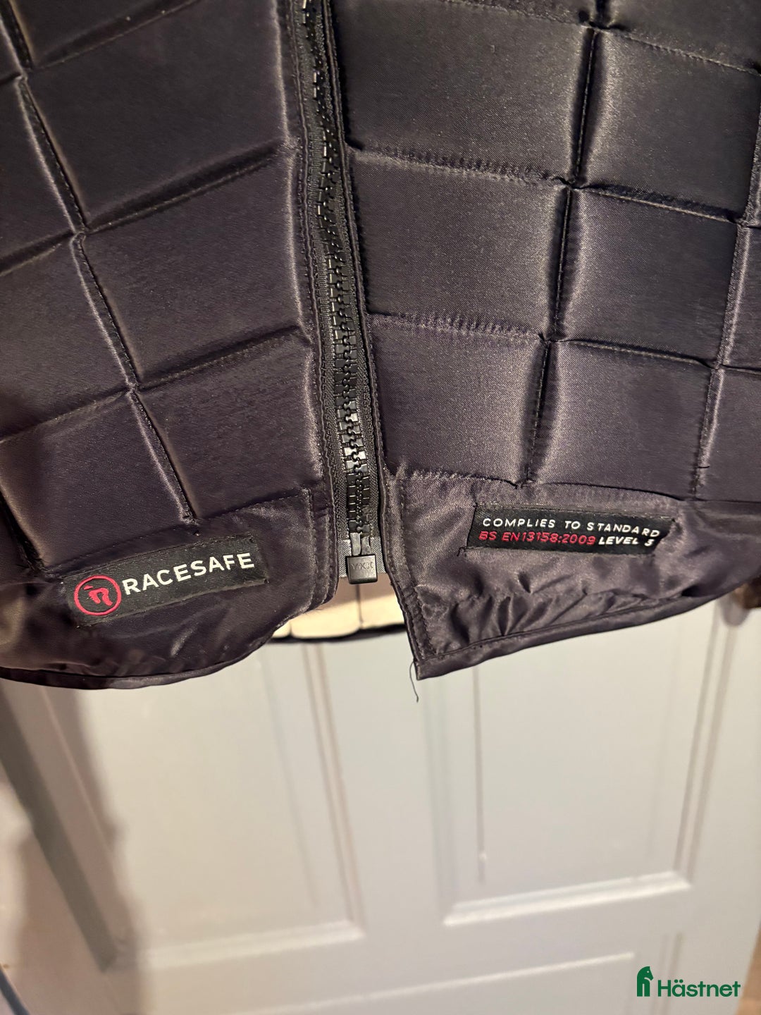 Säkerhetsvästar ryttarutrustning till salu: Racesafe Adult M  i Löberöd - Annons 2