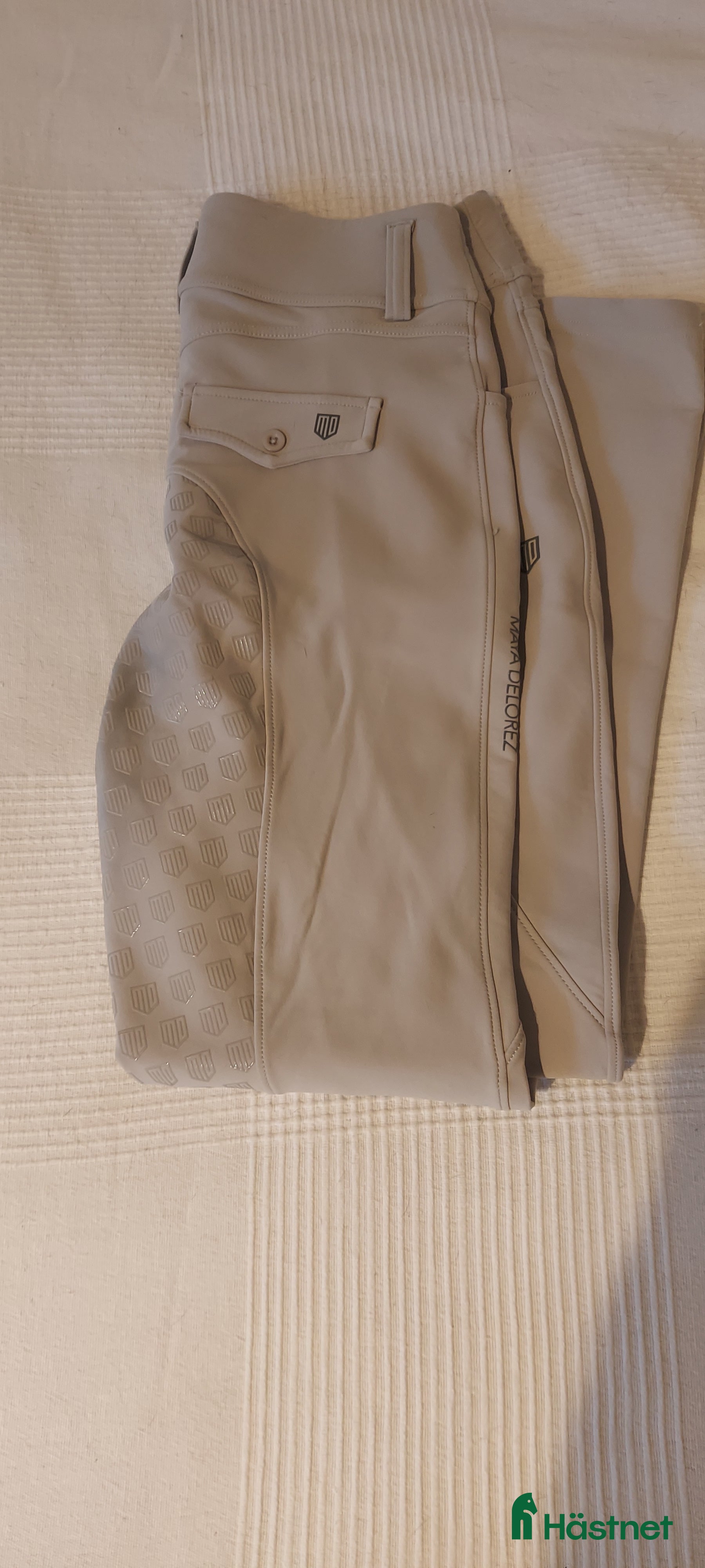 Ridbyxor ryttarutrustning till salu: Ett gäng ridbyxor - helskodda i Ekerö - Annons 1