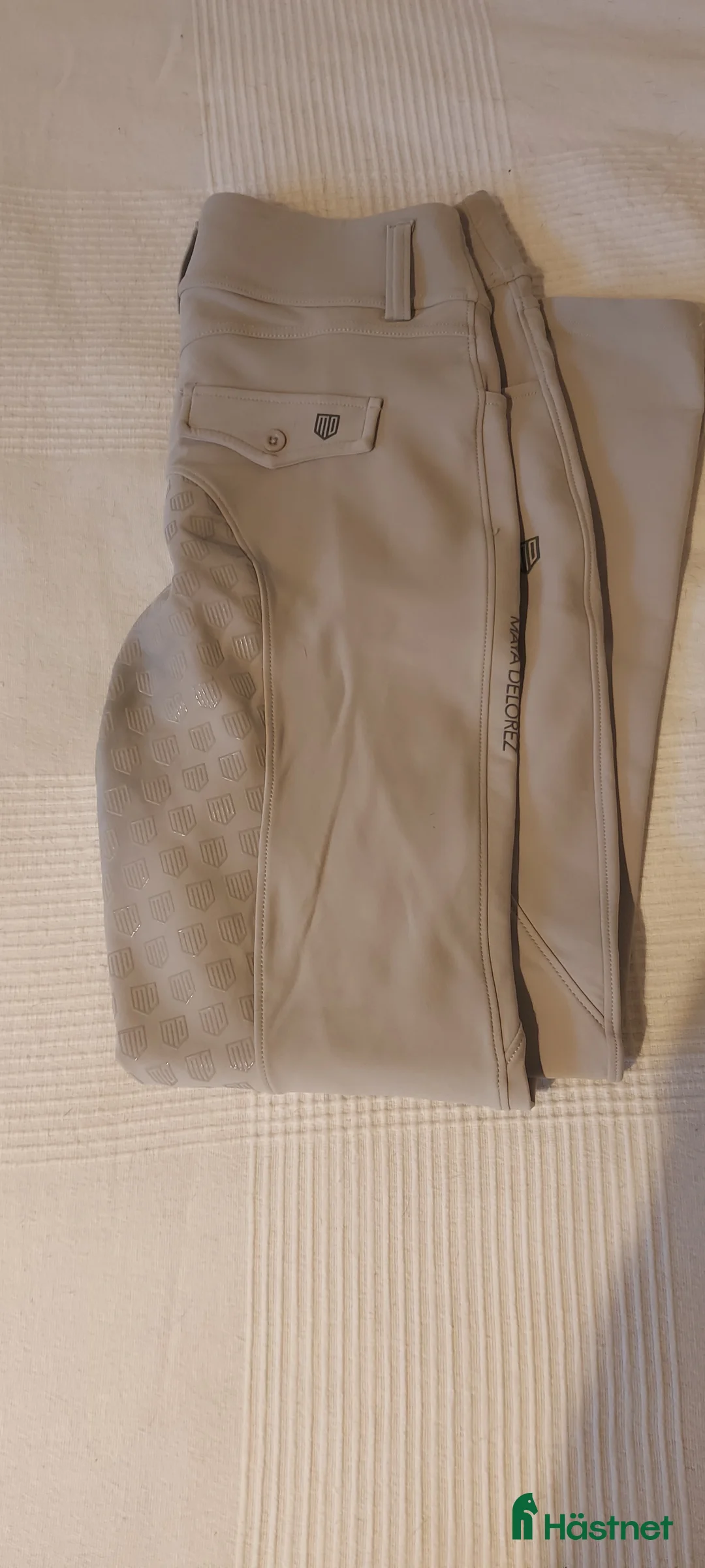 Ridbyxor ryttarutrustning till salu: Ett gäng ridbyxor - helskodda i Ekerö - Annons 1