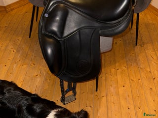 Sadlar hästutrustning till salu: Hr von 17.5 i Torestorp - Annons 4
