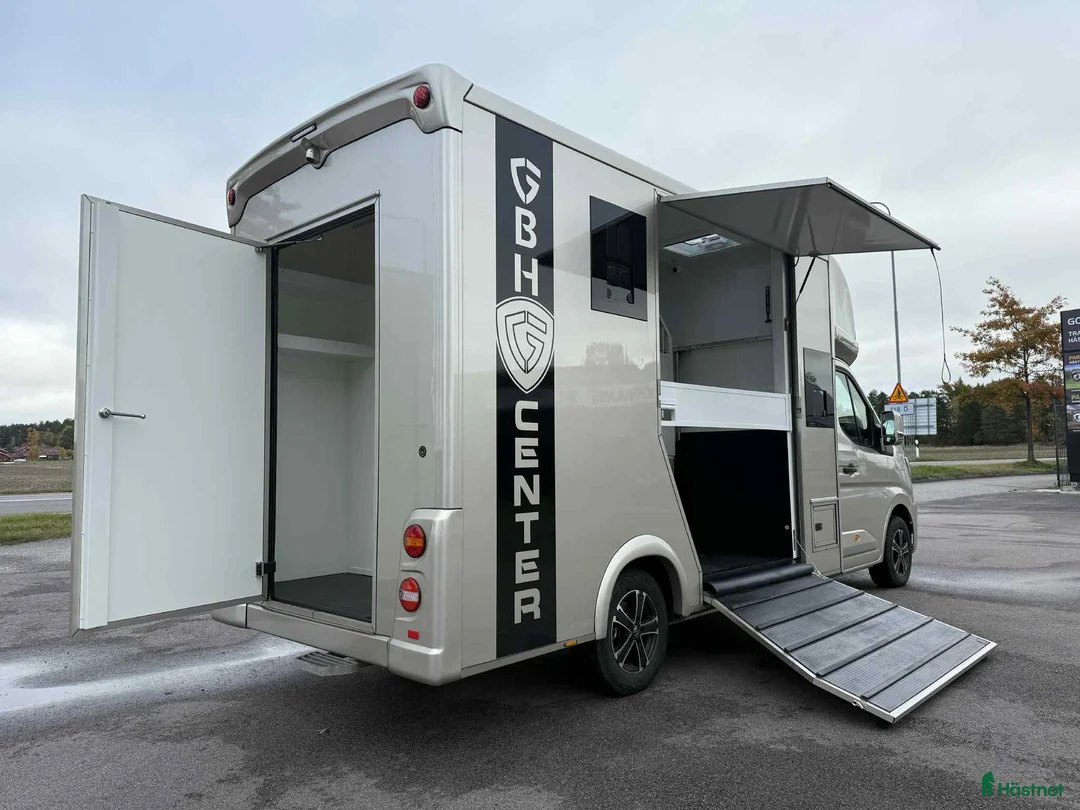 Hästlastbilar  fordon & transport till salu: NORDIC HORSE 5 STUTERI *HÖG LASTVIKT* i Köping - Annons 8