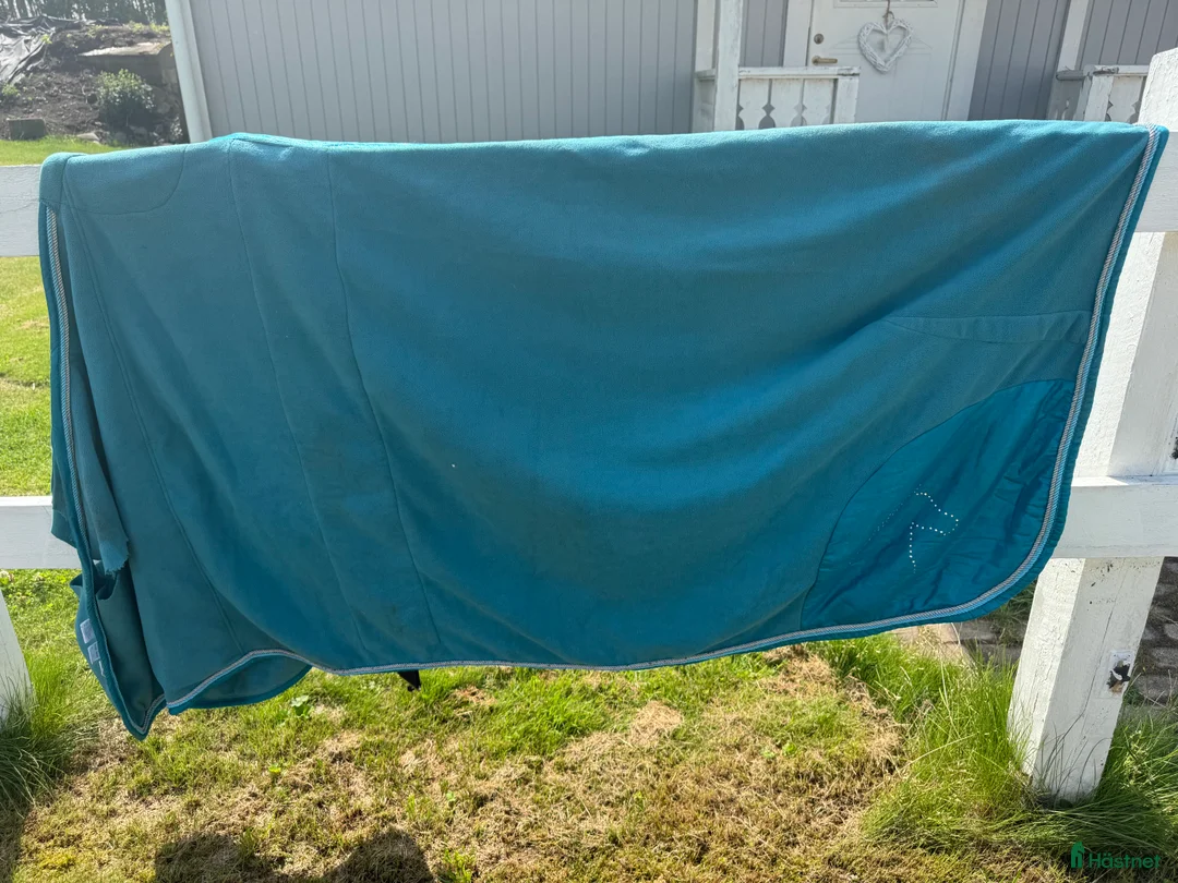 Täcken hästutrustning till salu: Hästtäcken i Linköping - Annons 5