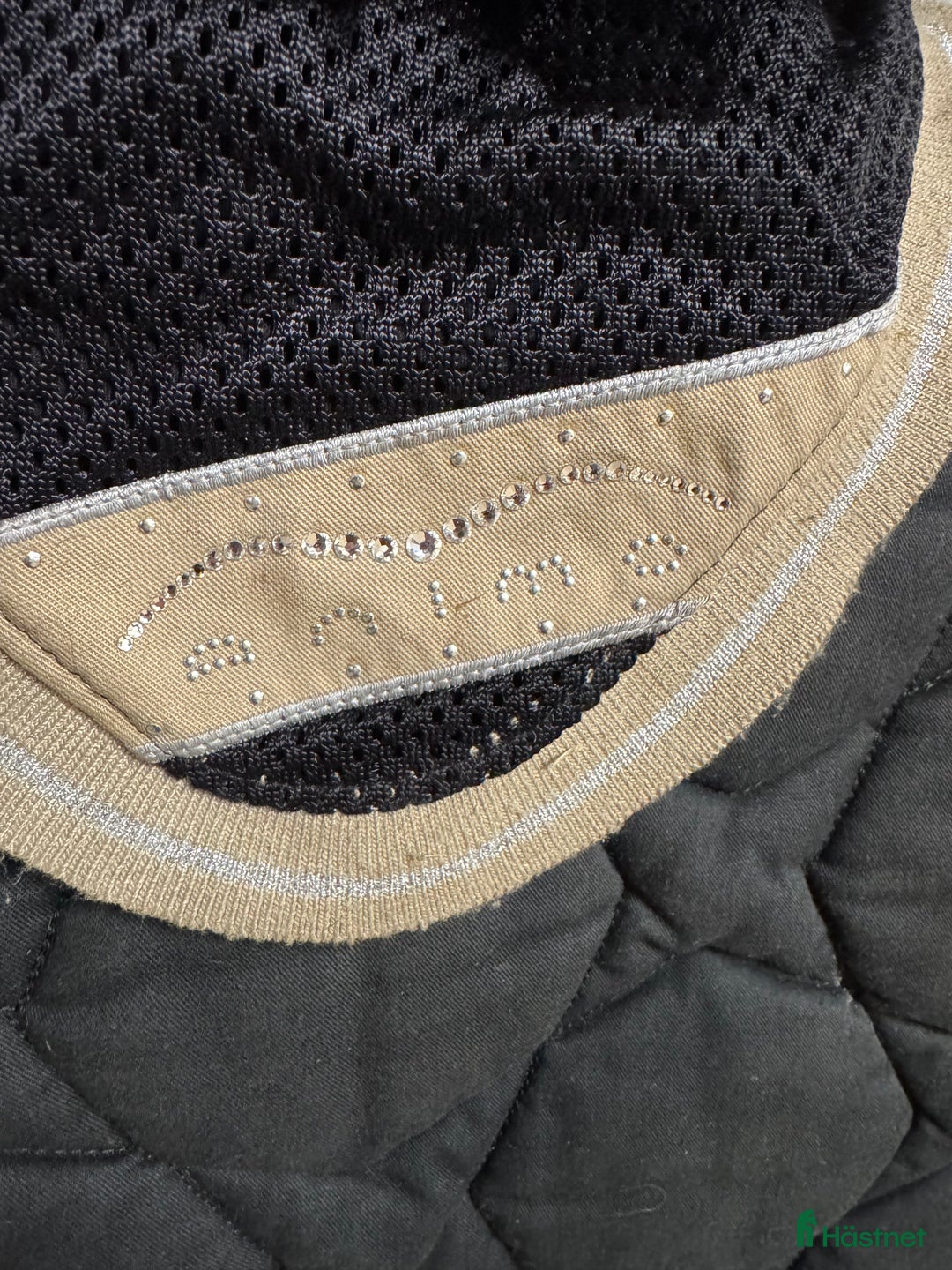 Schabrak & Vojlockar hästutrustning till salu: Svart schabrak i Fagerfjäll - Annons 5