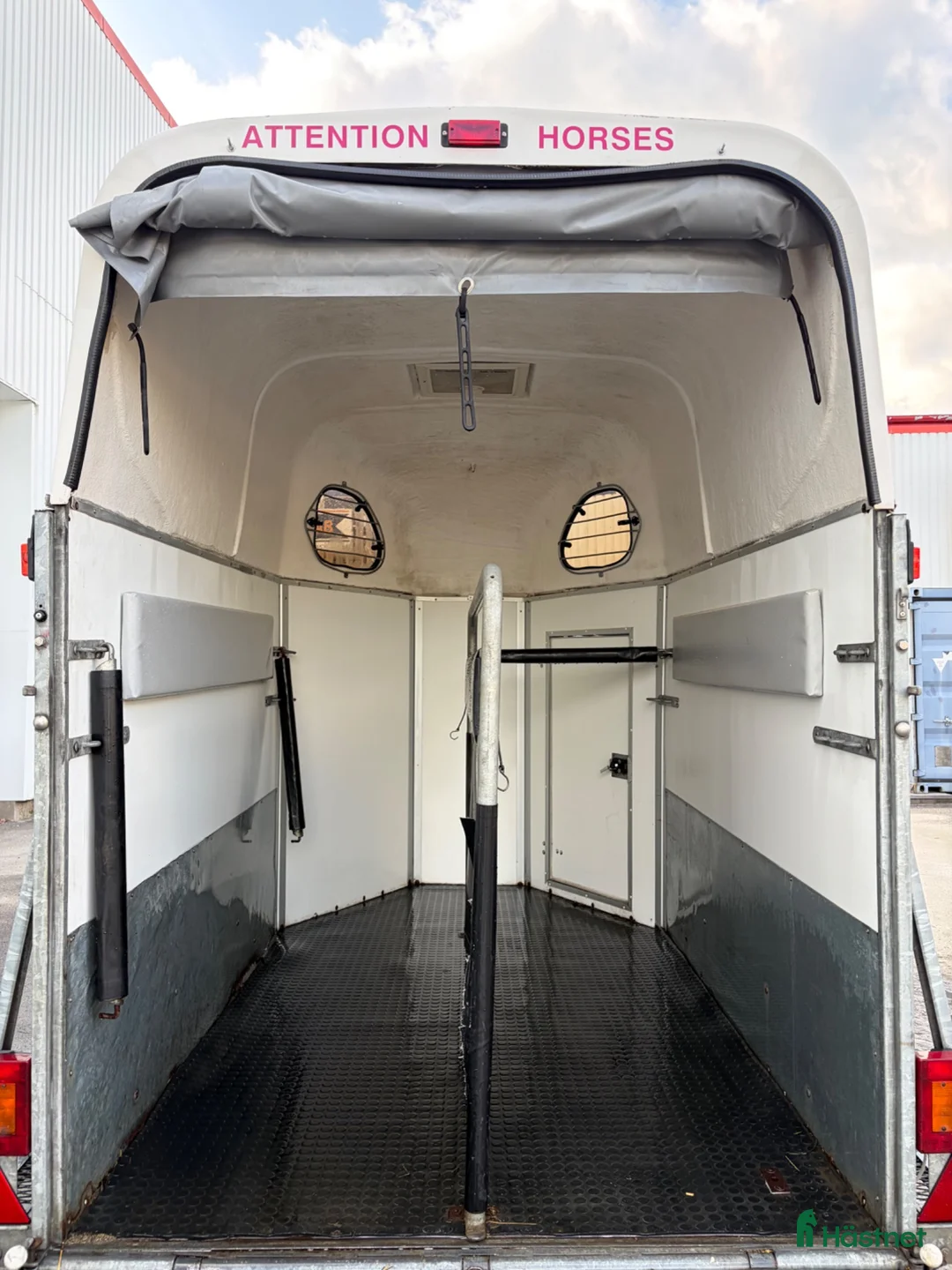 Hästtransporter  fordon & transport till salu: Nybesiktigad och välskött Cheval Liberte - Annons 2