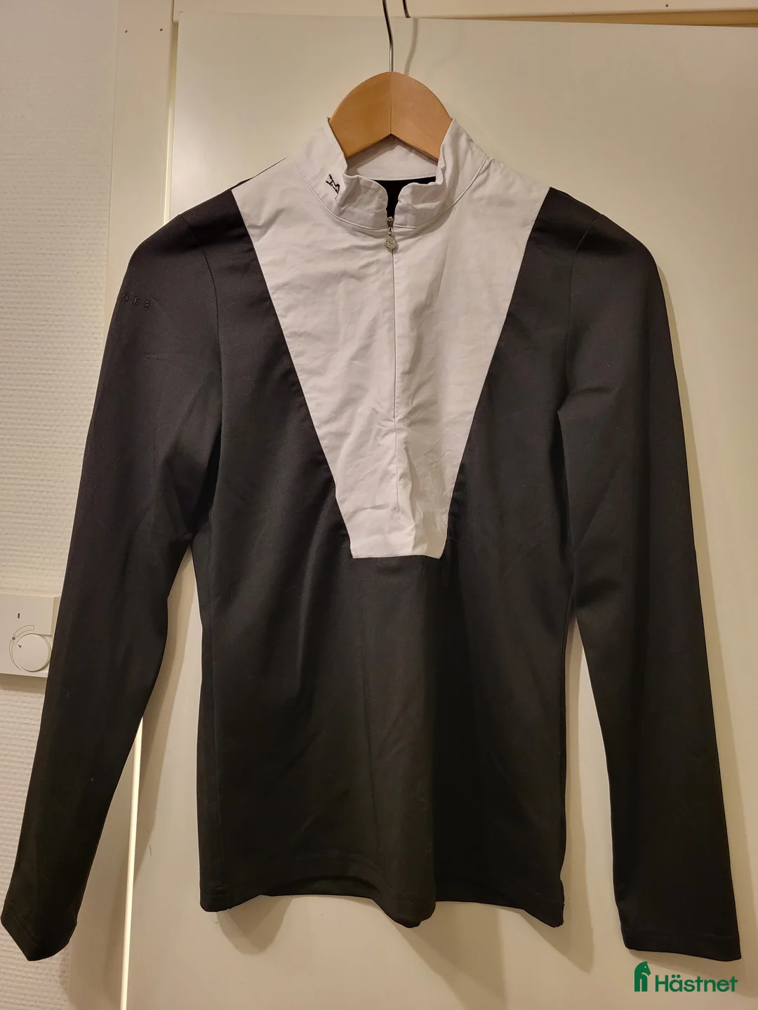 Jackor & Kavajer ryttarutrustning till salu: Tävlingskläder i Boden - Annons 1