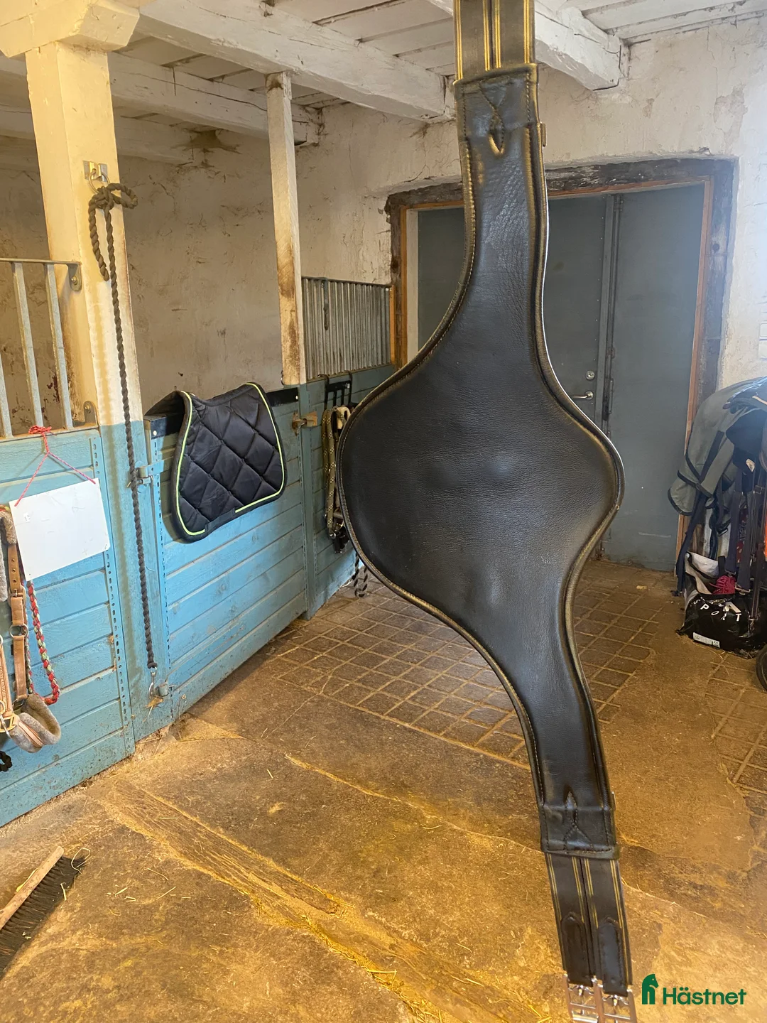 Sadeltillbehör hästutrustning till salu: Magplatta sadelgjord i Vinninga - Annons 2