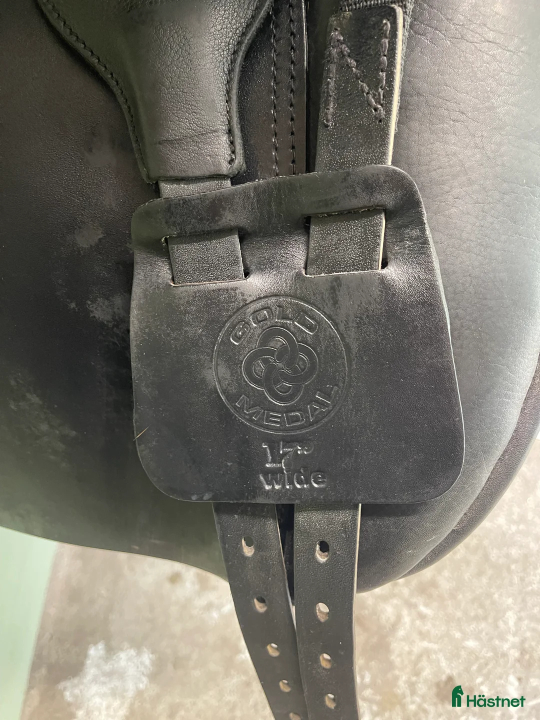 Sadeltillbehör hästutrustning till salu: Gold Medal dressyrsadel  i Nora - Annons 5