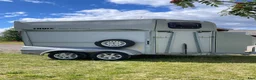Hästtransporter  fordon & transport till salu: Välskött Thule Diamant med mycket utrymme  i Hok - Annons 4