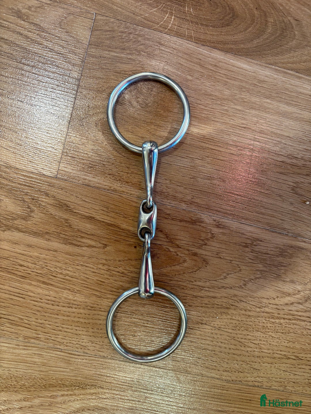 Bett hästutrustning till salu: Tredelat tränsbett i Fjälkinge - Annons 1