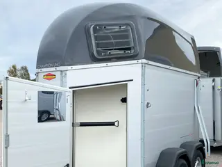 Hästtransporter fordon & transport till salu: 1,5-hästars + sadelkammare -Kvalitet till bra pris i Kvicksund - Annons 4