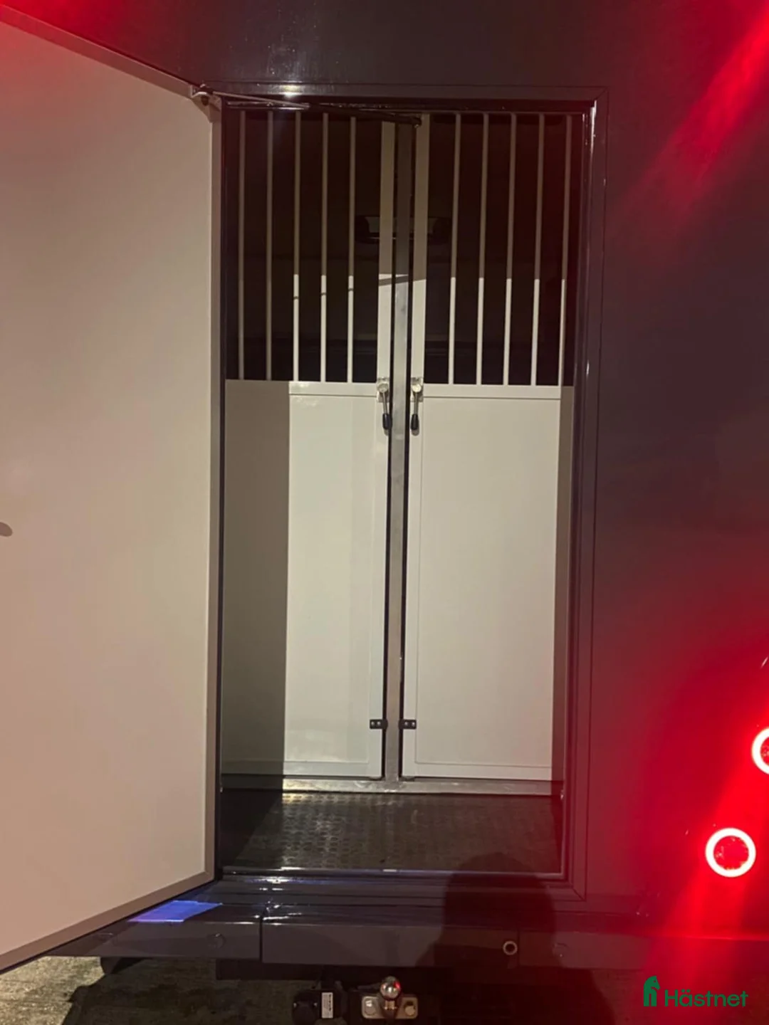 Hästlastbilar  fordon & transport till salu: Stuteri B-kortsbuss meetingmodell  i Falun - Annons 10