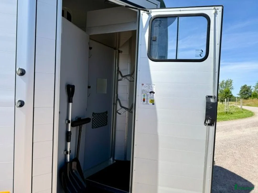 Hästtransporter  fordon & transport till salu: Begagnad Cheval Liberté - Jumping -24 - Annons 9
