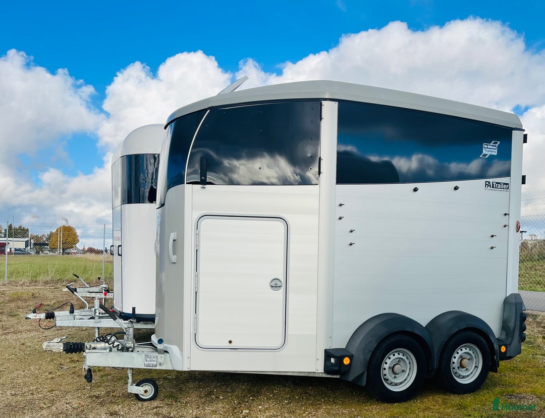 Hästtransporter  fordon & transport till salu: Ifor Williams HBX 506 Sadelkammare i Klippan - Annons 1