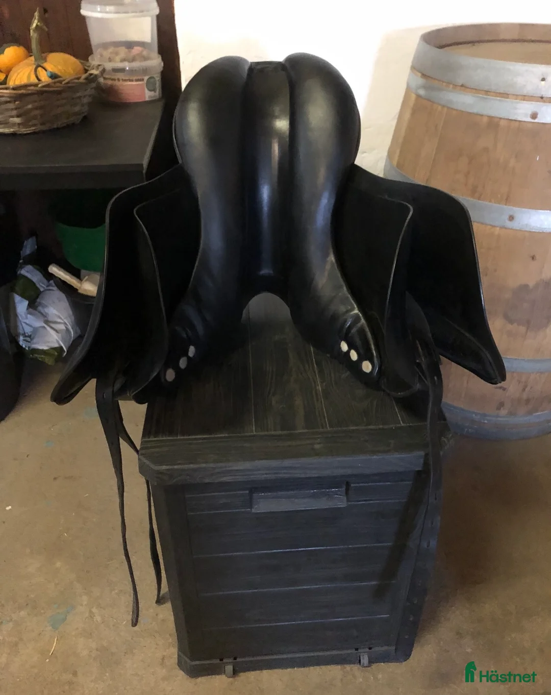 Sadlar hästutrustning till salu: Dressyrsadel Harry Dabbs i Laholm - Annons 5