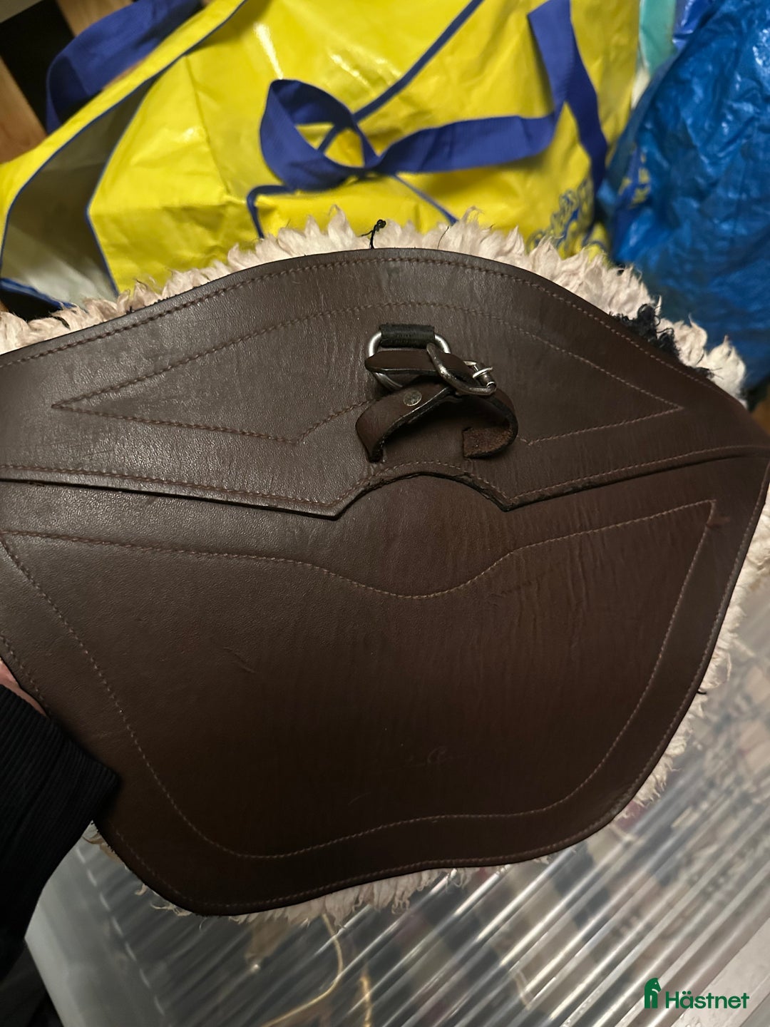 Sadeltillbehör hästutrustning till salu: HOPPGJORD ”EUROPEAN” MED FÅRSKINN  995 i Borlänge - Annons 3