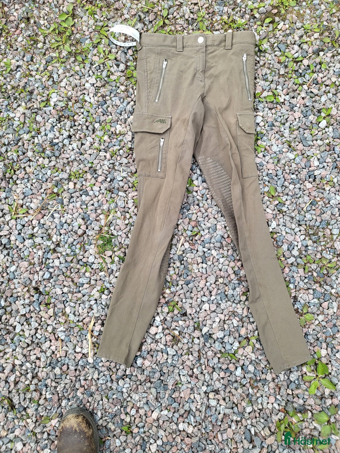 Ridbyxor ryttarutrustning till salu: Equiline strlk IT 40 i Heby - Annons 1