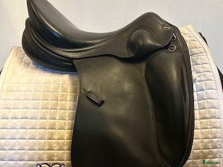 Sadlar hästutrustning till salu: Dressyrsadel Erreplus 17" i Uppsala - Annons 13