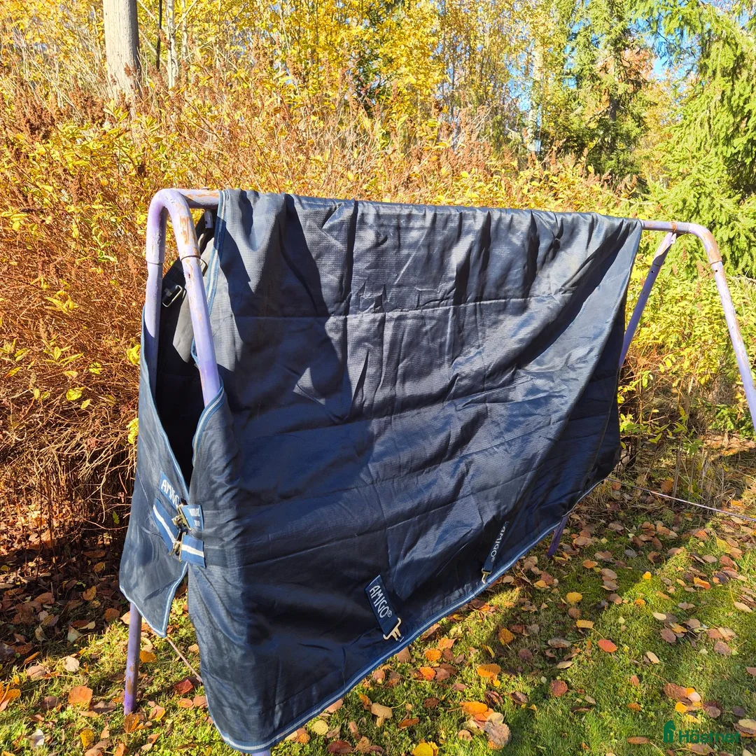 Täcken hästutrustning till salu: Horseware Amigo Insulator Stalltäcke 100g - Annons 1