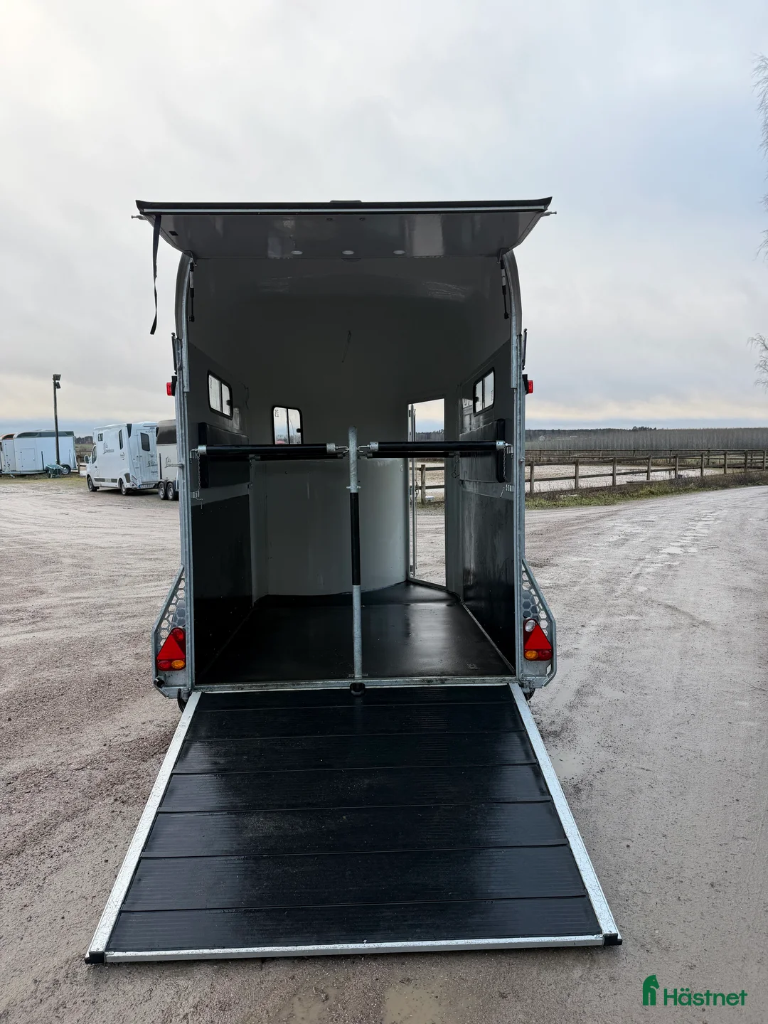 Hästtransporter  fordon & transport till salu: Chevals storsäljare gold 3 hästtransport  i Västerås - Annons 7