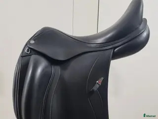 Sadlar hästutrustning Dressyrsadel 17” Equipe Olympia(svart, kalvskinn) i Luleå - Annons 20