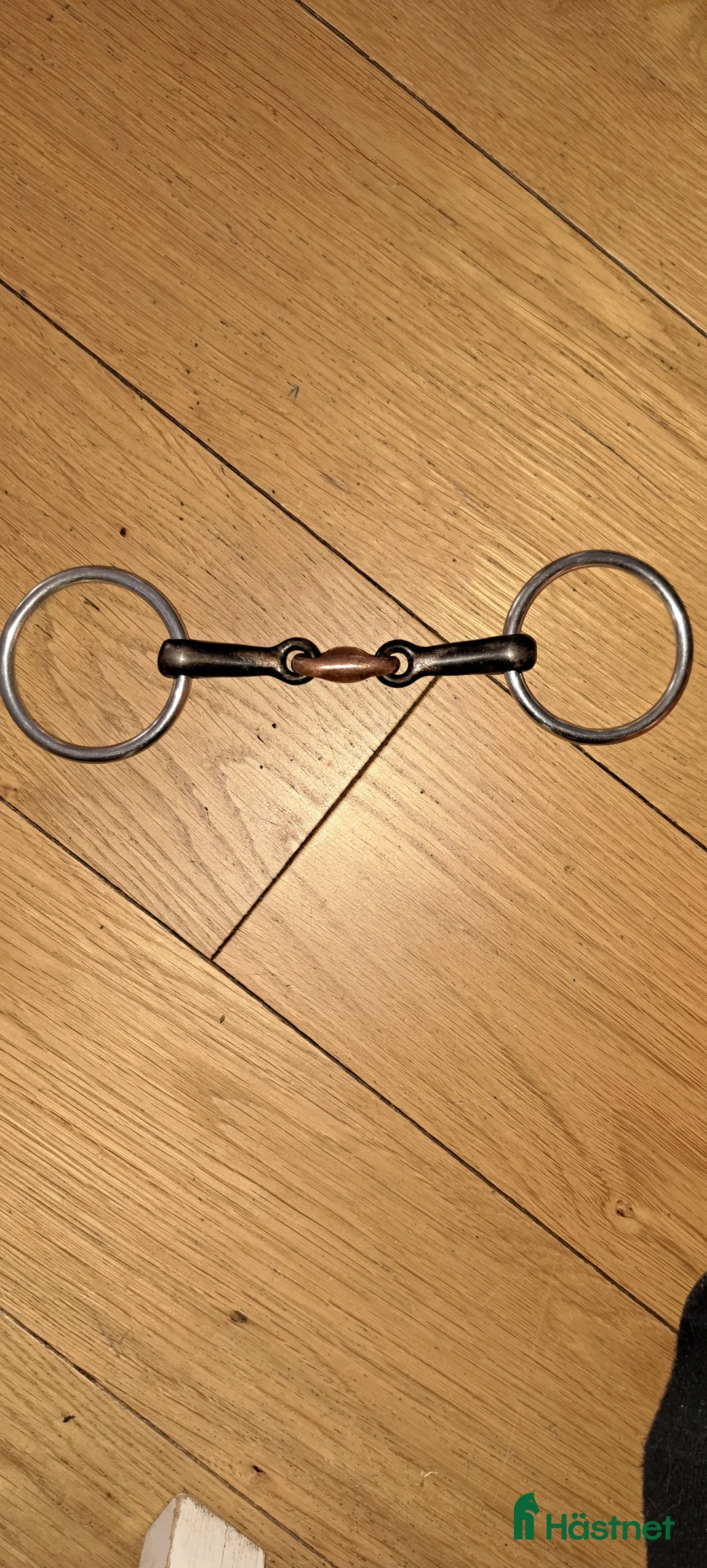 Bett hästutrustning till salu: Tredelat bett i Örby - Annons 1