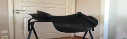 Sadlar hästutrustning till salu: Akademisk sadel (med fårskinns säte) - Annons 5