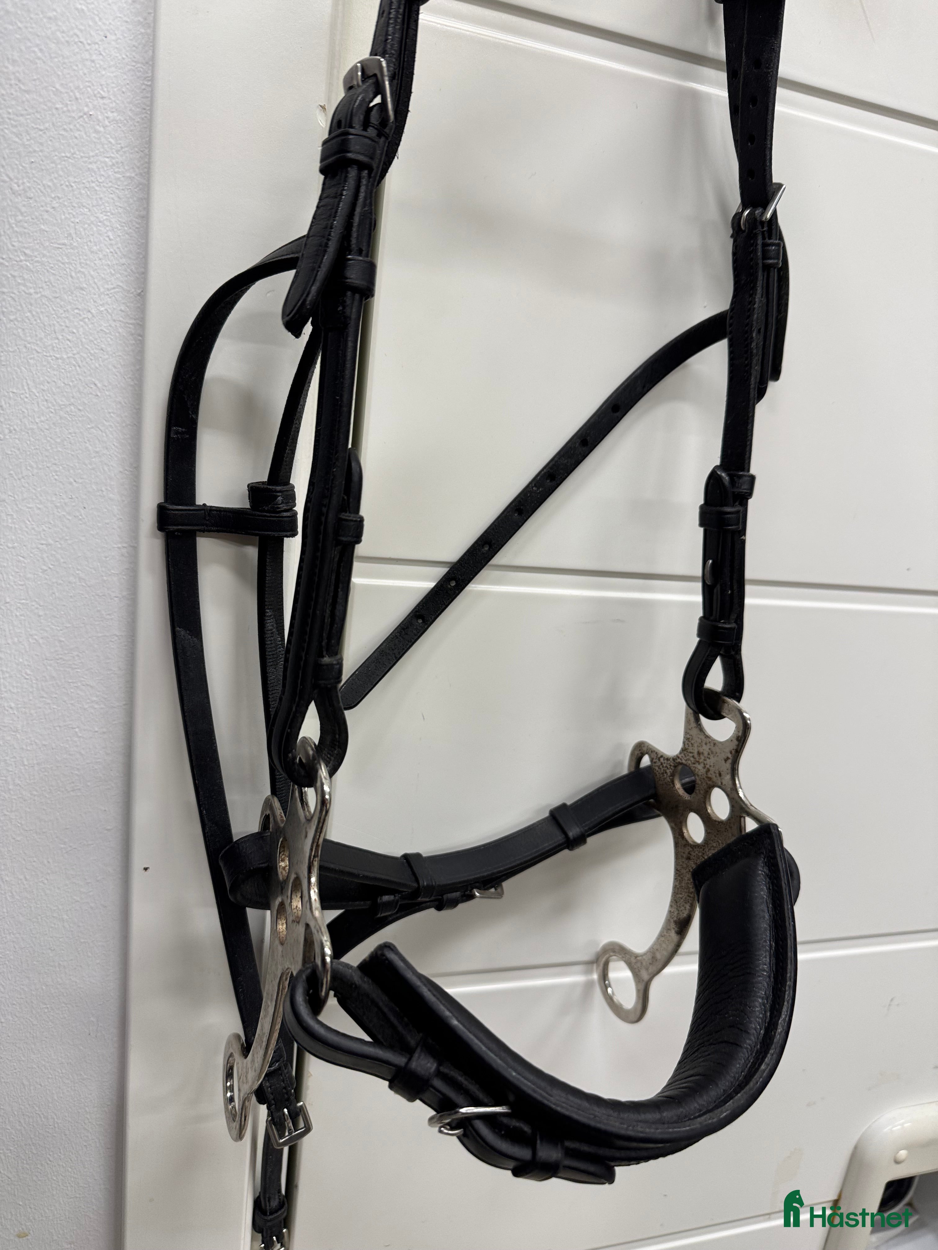 Träns hästutrustning till salu: Lippo hackamore träns i Torslanda - Annons 5