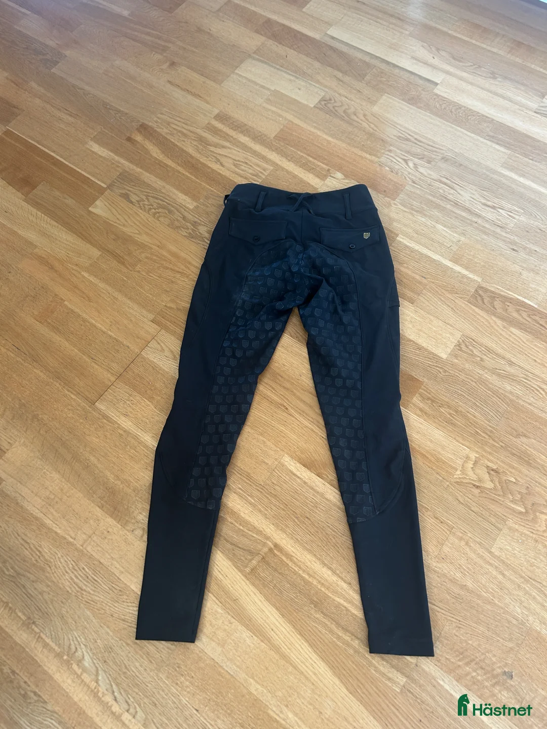 Ridbyxor ryttarutrustning till salu: Maya delorez xs i fint skick! - Annons 2