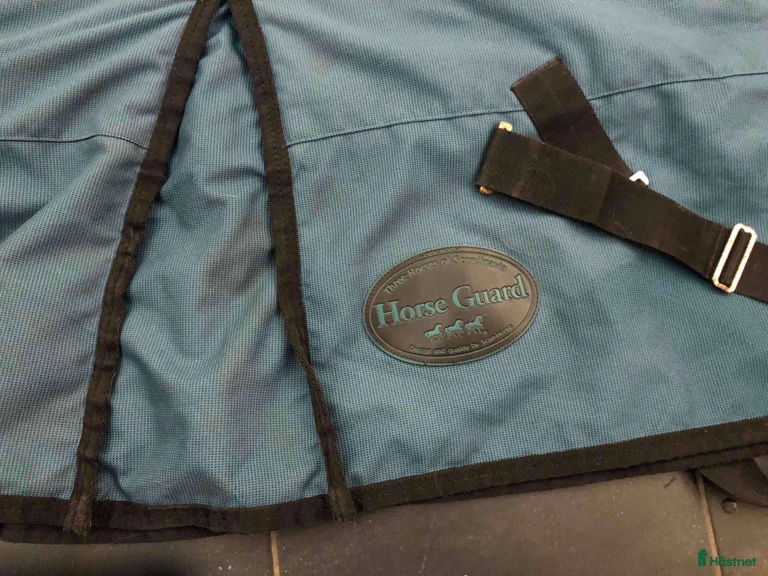 Täcken hästutrustning till salu: Vintertäcke Horse Guard 300 g storlek 135 i Härryda - Annons 2