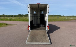 Hästtransporter  fordon & transport till salu: Ifor Williams HB403 - 1,5hästars - Bild 4
