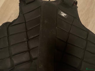 Säkerhetsvästar ryttarutrustning till salu: 2 ridvästar till salu i Karlstad - Annons 5