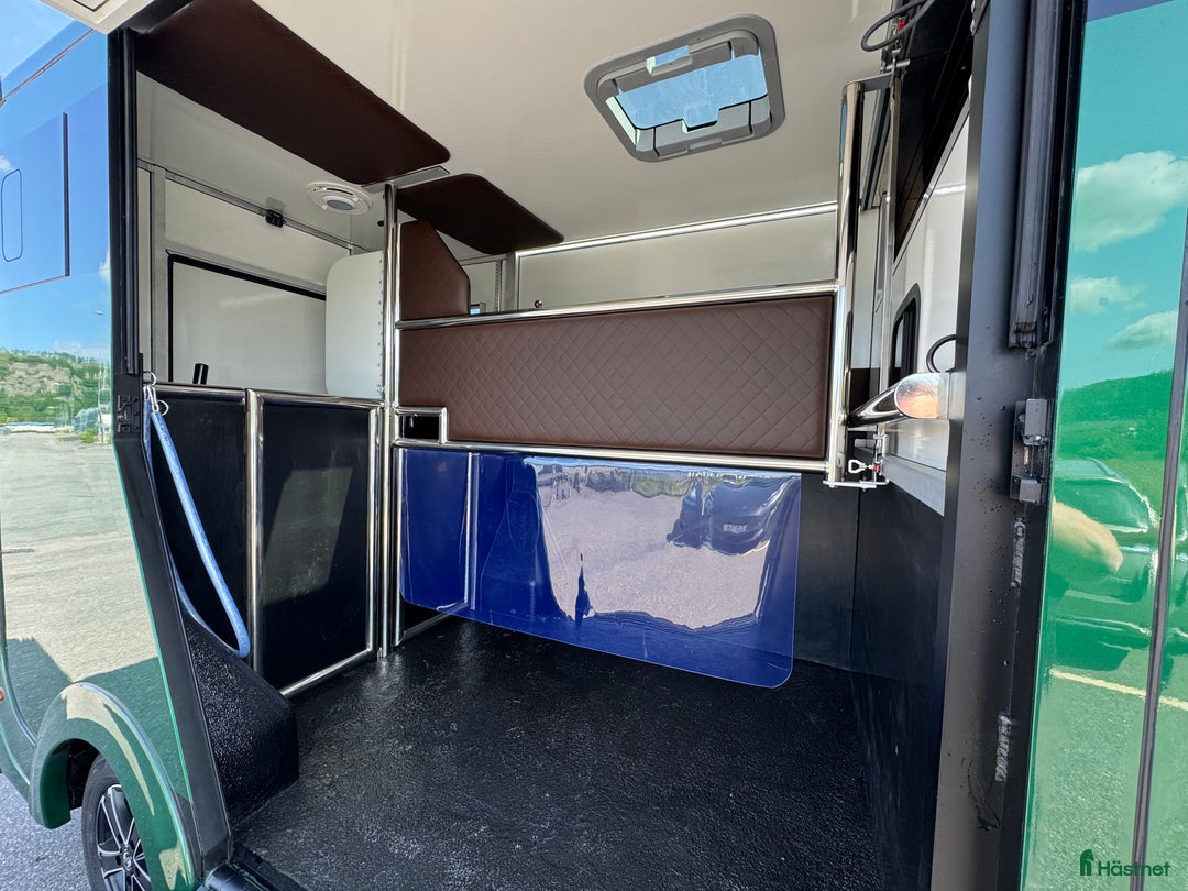 Hästlastbilar  fordon & transport till salu: Nybyggd Hästbuss Renault Master i Partille - Bild 15