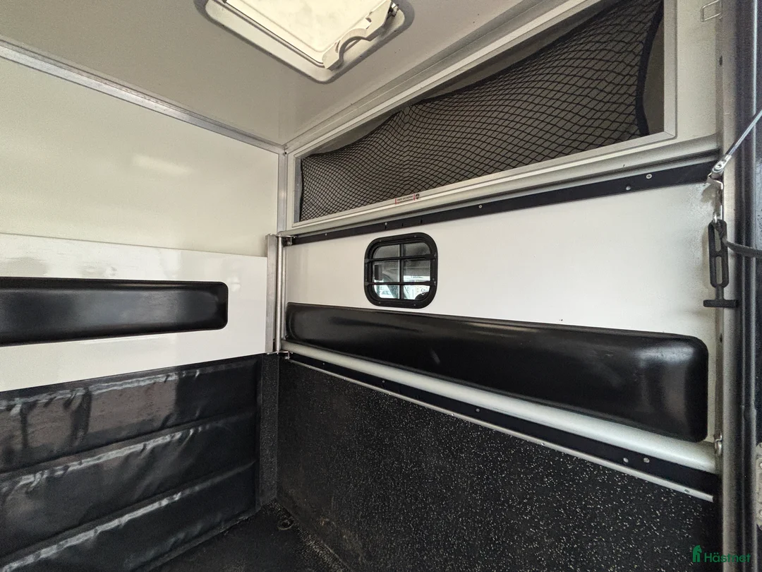 Hästlastbilar  fordon & transport till salu: Renault Master Paragan hästbil i Laholm - Annons 10