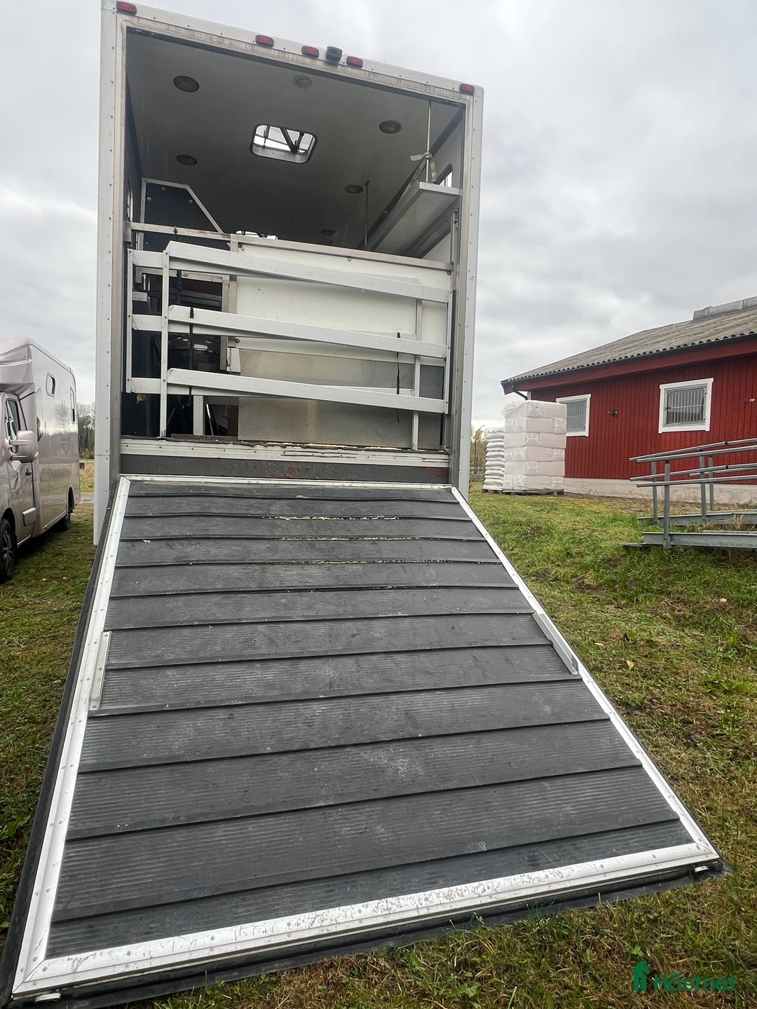 Hästlastbilar  fordon & transport till salu: Hästlastbil med stor bodel i Motala - Annons 7