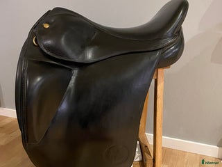 Sadlar hästutrustning till salu: Draupnir 17,5 i fint skick i Motala - Annons 2