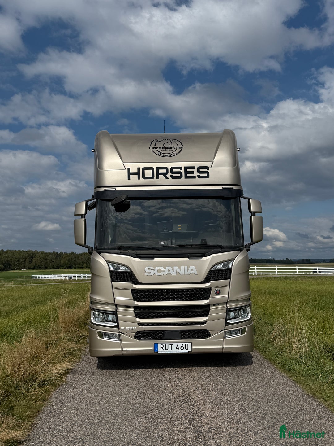 Hästlastbilar  fordon & transport till salu: Exklusiv 6-hästars Scania hästlastbil Horsepartner i Laholm - Annons 3