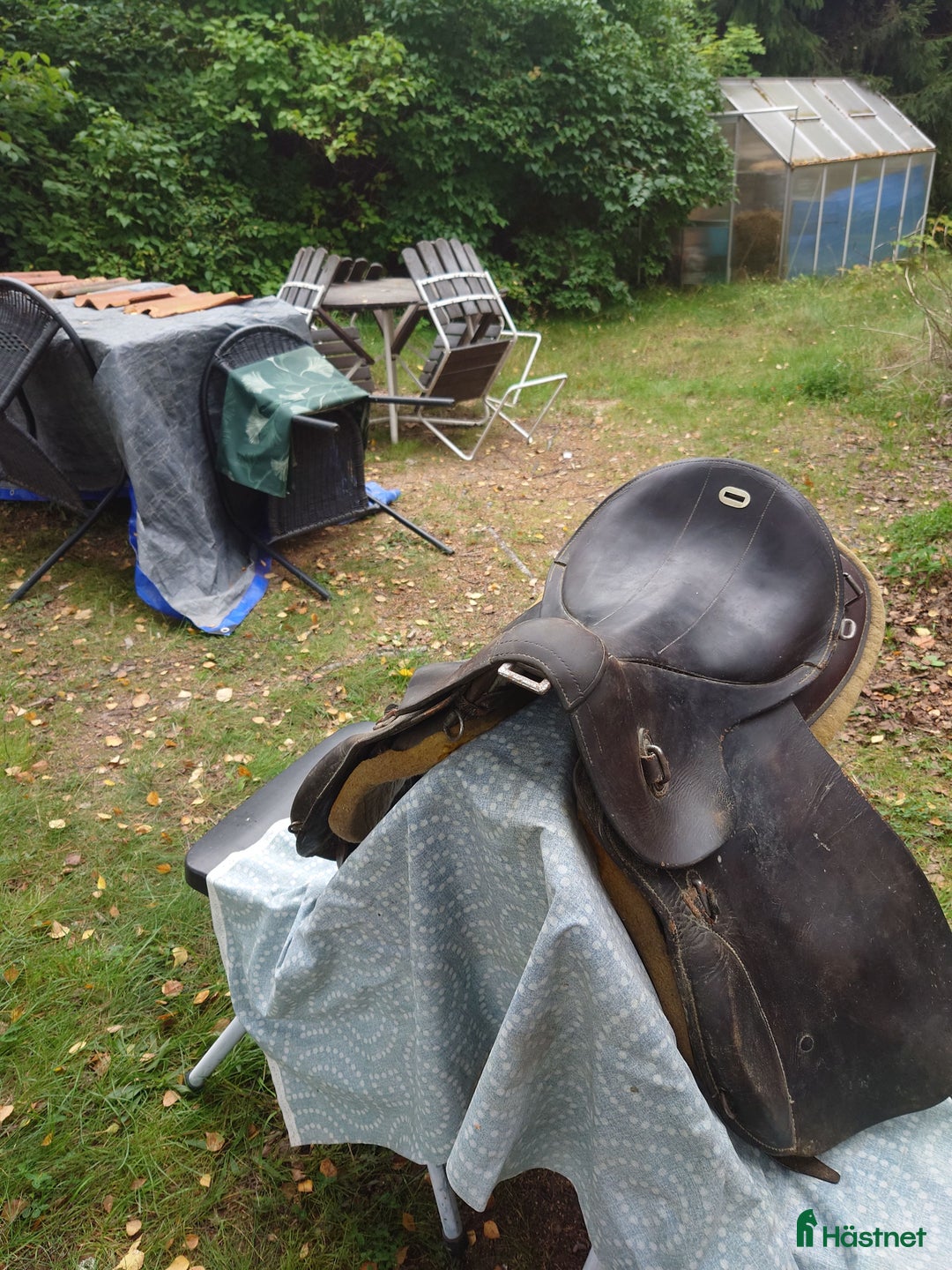 Sadlar hästutrustning till salu: Manskapssadel storlek 2 vid bomvidd - passar grövre hästar, kallblod i Österåker - Annons 1