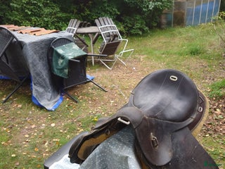 Sadlar hästutrustning till salu: Manskapssadel storlek 2 vid bomvidd - passar grövre hästar, kallblod i Österåker - Annons 4