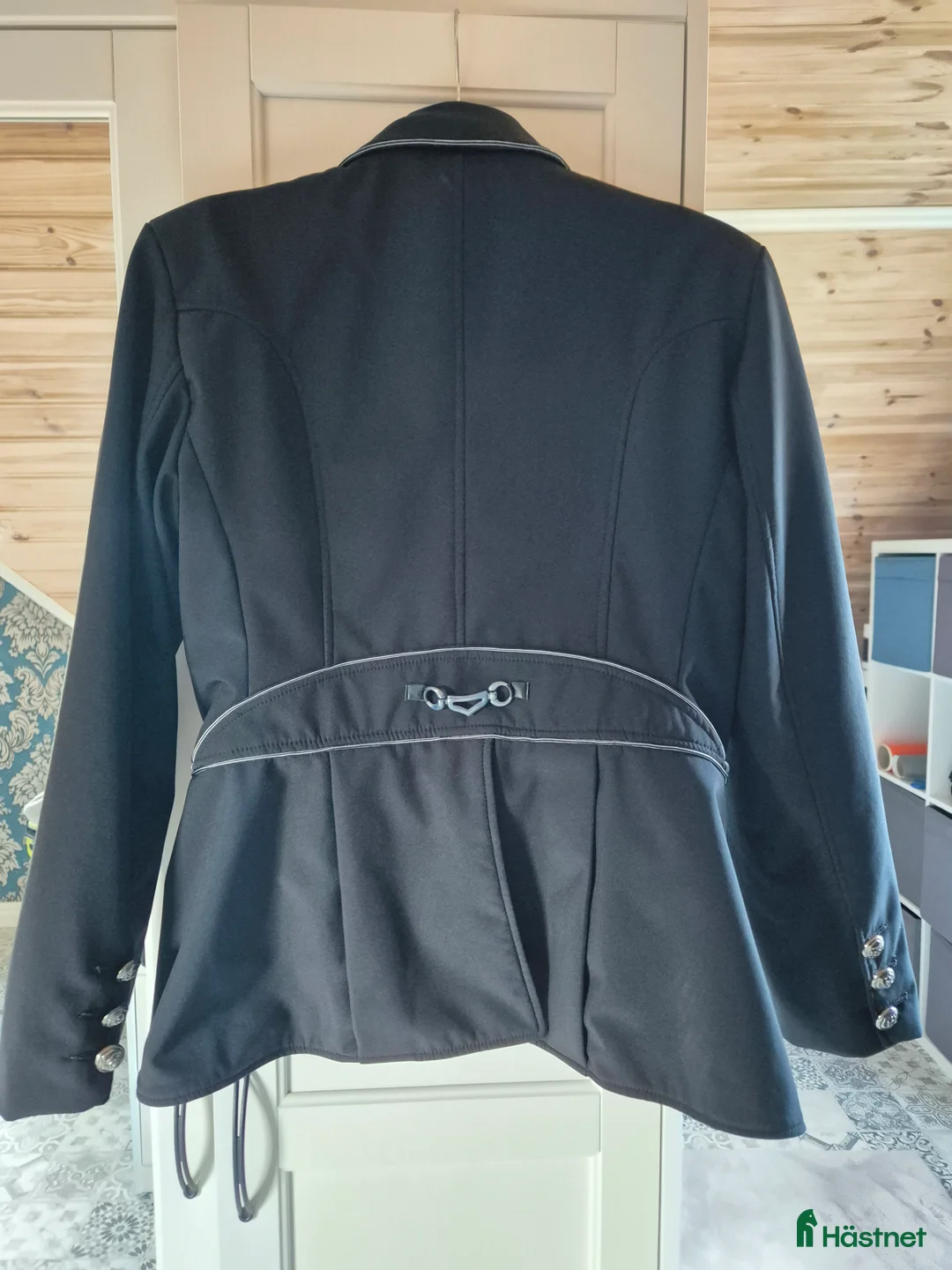 Jackor & Kavajer ryttarutrustning till salu: Fin halvfrack i Strömsnäsbruk - Annons 5